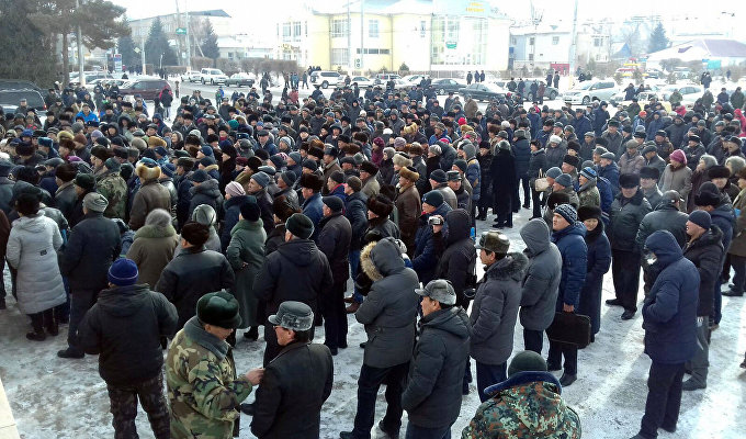 Жители Нарынской области вышли на митинг, озвучив ряд требований.