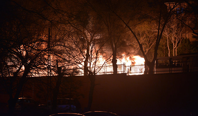 Мощный взрыв произошел около здания общежития для военных в центре Анкары в районе Кызылай.