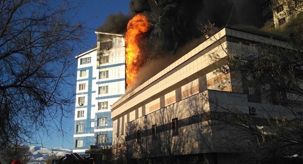 Пожар частной школы в Бишкеке