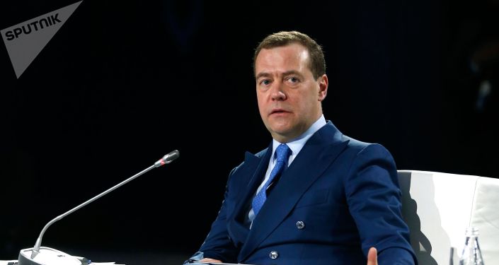 Председатель правительства РФ Дмитрий Медведев на пленарной сессии форума Цифровая повестка в эпоху глобализации 2.0. Инновационная экосистема Евразии в Алма-Ате.