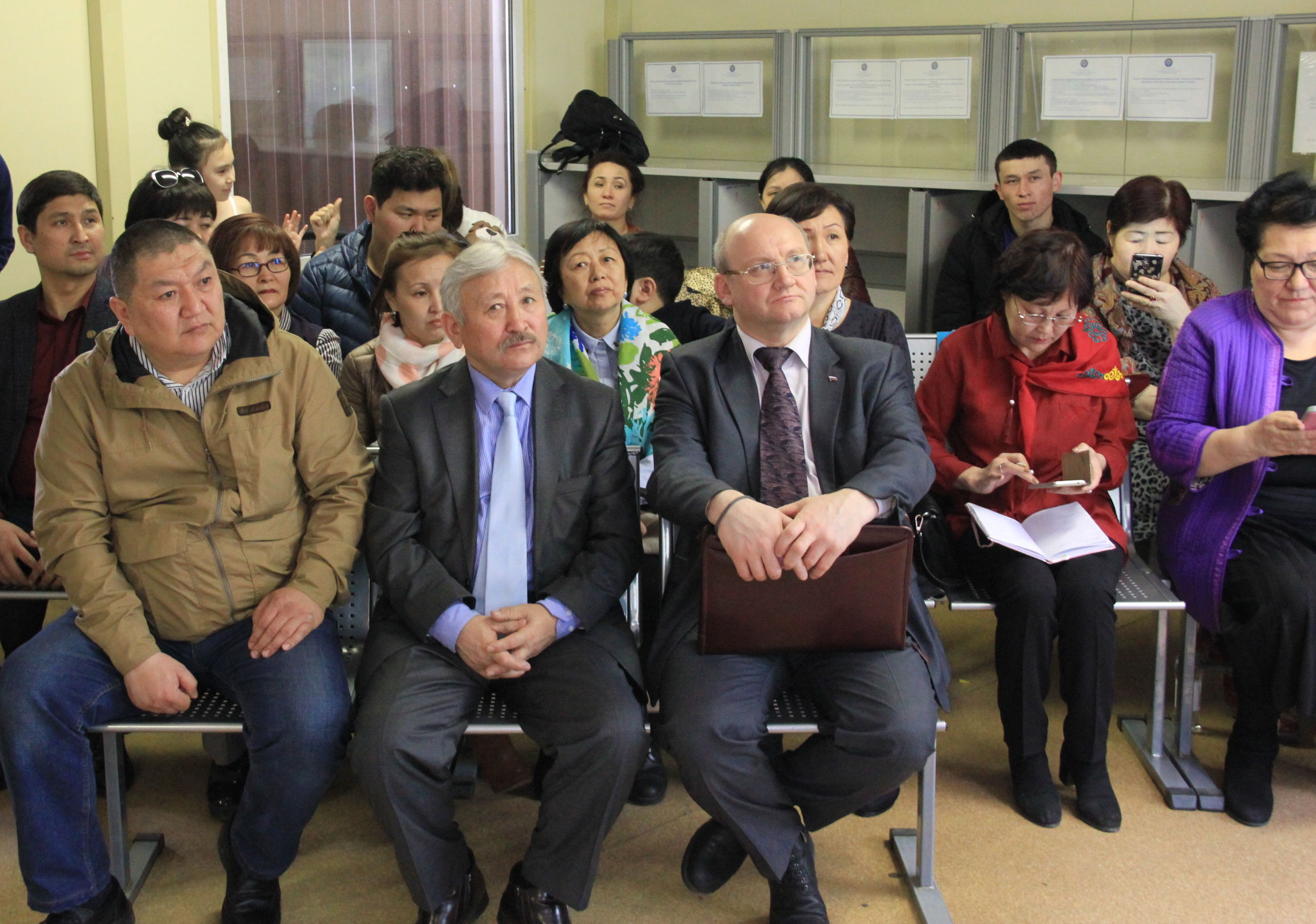 В Москве в гостевом доме при посольстве Республики Кыргызстан в России открылся разговорный клуб Скоро в школу для детей мигрантов