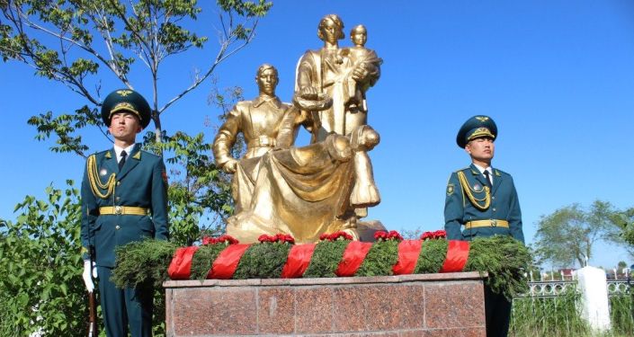 На братском кладбище Кызыл-Аскер в Бишкеке 6 мая состоялся митинг-реквием в память о воинах, погибших и пропавших без вести во время Великой Отечественной войны