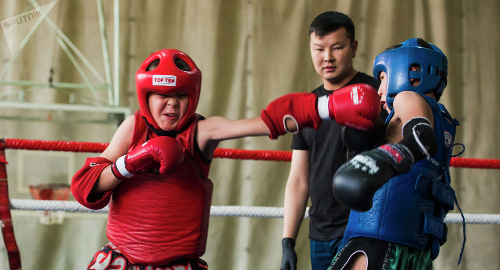 Бишкекте тай бокс боюнча КРдин чемпионаты өттү. Беттештеги ирмемдер