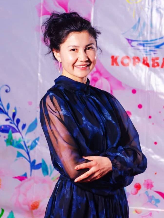 Учительница начальных классов образовательного комплекса Креативное воспитание Таттыбубу Мамбеткулова. Учительница начальных классов образовательного комплекса Креативное воспитание Таттыбубу Мамбеткулова.