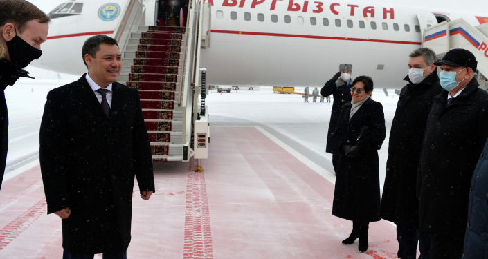 Президент Кыргызской Республики Садыр Жапаров с первым зарубежным визитом прибыл в Москву. 24 февраля 2021 года