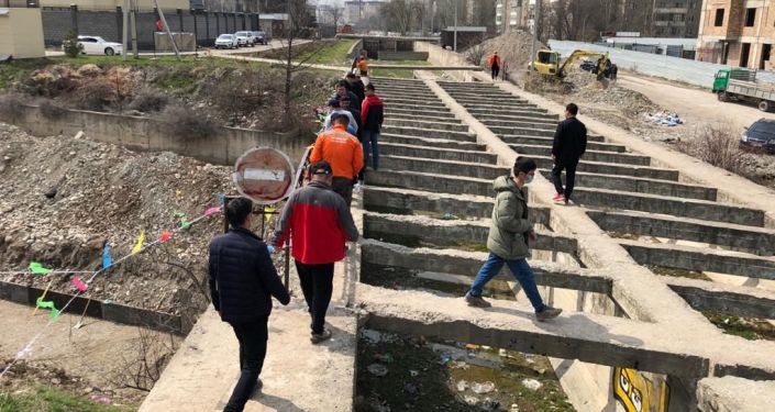 Реконструкция улицы Сухэ Батора со строительством моста через реку Аламедин в Бишкеке. 08 апреля 2021 года