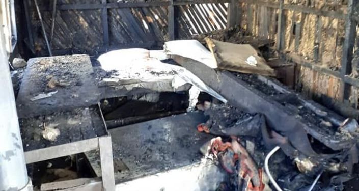 В результате пожара полностью сгорел жилой дом площадью 24 квадратных метра в Алайском районе Ошской области. 08 апреля 2021 года