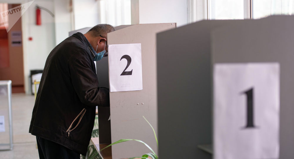 Жапаров назначил повторные выборы в горкенеши Бишкека, Оша и Токмока