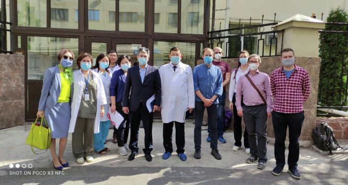В Бишкек вновь прибыла совместная медицинская миссия Берлинского университета Шарите, Института медицинской паразитологии, тропических и трансмиссивных заболеваний имени Марциновского и Германского общества по международному сотрудничеству В Бишкек вновь прибыла совместная медицинская миссия Берлинского университета Шарите, Института медицинской паразитологии, тропических и трансмиссивных заболеваний имени Марциновского и Германского общества по международному сотрудничеству