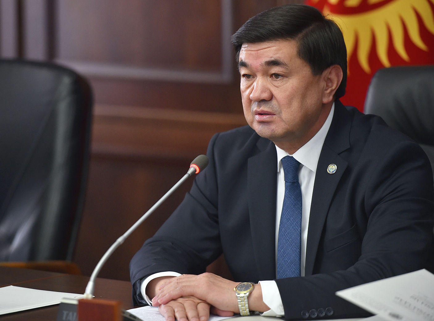 Премьер-министр КР Мухаммедкалый Абылгазиев на заседание Правительства Кыргызской Республики, прошедшее в режиме онлайн-конференции. 06 мая 2020 года