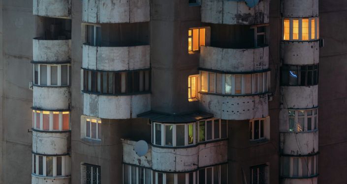 Балконы многоквартирного дома в Бишкеке Балконы многоквартирного дома в Бишкеке