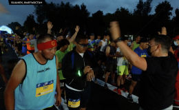 В восточной части Бишкека прошел забег Toyboss Night Run 2021 для любителей активного образа жизни. Несмотря на дождь, мероприятие собрало много людей. В восточной части Бишкека прошел забег Toyboss Night Run 2021 для любителей активного образа жизни. Несмотря на дождь, мероприятие собрало много людей.