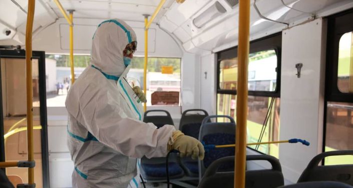 Дезинфекция общественного транспорта в Бишкеке, против распространения коронавируса