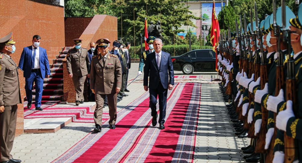 О чем договорились министры обороны Кыргызстана и Турции
