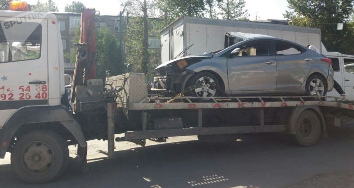 В городе Оше машина марки Hyundai врезалась в ограждение на обочине дороги, один человек скончался на месте