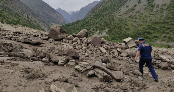 Прорыв озера Акпай, расположенного в ущелье Белогорка в селе Тош-Булак в Чуйской области. 02 августа 2021 года