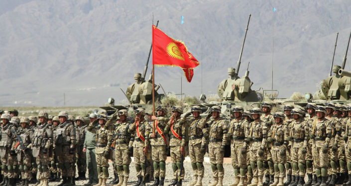 Солдаты и военная спецтехника во время учений Рубеж-2021 в Иссык-Кульской области. 09 сентября 2021 года