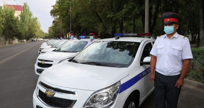 Торжественная церемония вручения ключей, от новых служебных автомобилей региональным подразделениям МВД, Бишкек. 10 сентября 2021 года Торжественная церемония вручения ключей, от новых служебных автомобилей региональным подразделениям МВД, Бишкек. 10 сентября 2021 года