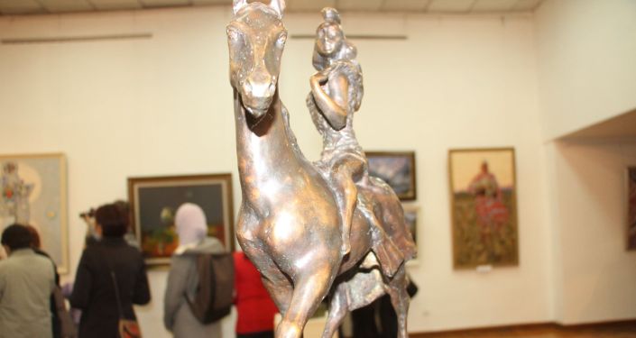 Экспонаты в национальном музее изобразительных искусств, на выставке в рамках Дней культуры РК в Бишкеке. 09 октября 2021 года