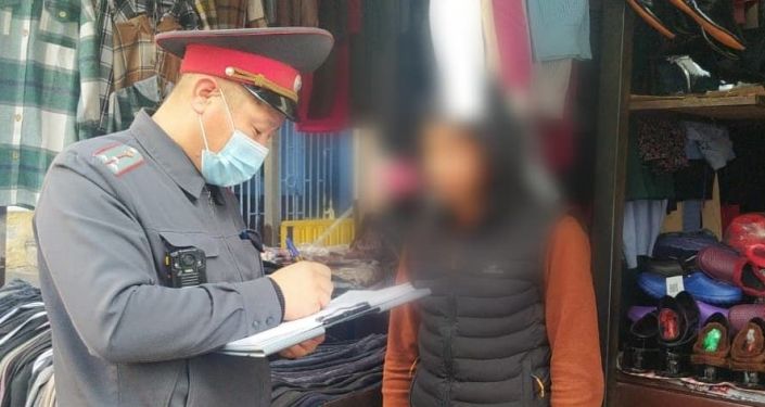 Милиция проводит профилактическое мероприятие Антирэкет среди несовершеннолетних бишкекчан Милиция проводит профилактическое мероприятие Антирэкет среди несовершеннолетних бишкекчан