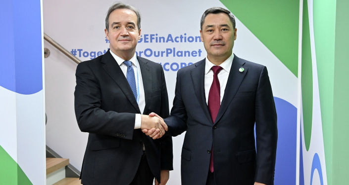 Президент Садыр Жапаров встретился с Исполнительным директором Зеленого климатического фонда (ЗКФ) Янником Глемариком в Глазго. 02 ноября 2021 года
