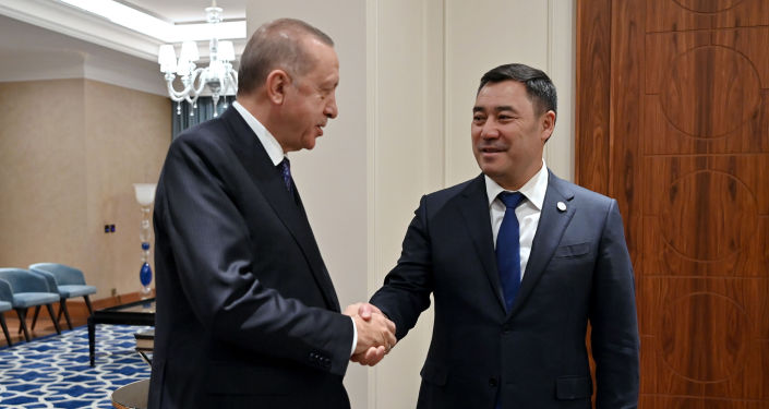 Президент Кыргызской Республики Садыр Жапаров в Стамбуле встретился с президентом Турции Реджепом Тайипом Эрдоганом