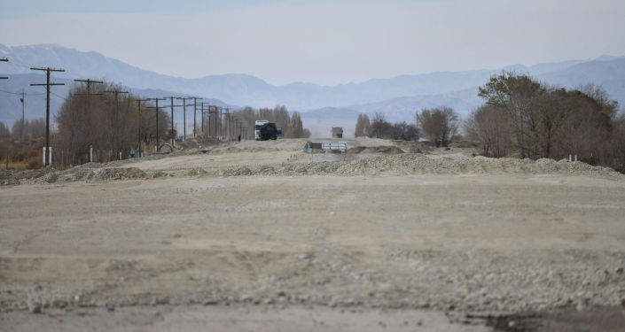 Строительство дороги Балыкчи - Каракол во время рабочей поездки главы кабинета министров по Иссык-Кульской области. 14 ноября 2021 года