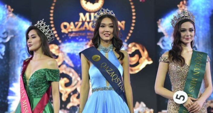 Победительницы финала конкурса Мисс Казахстан — 2021 в Алматы. 16 ноября 2021 года