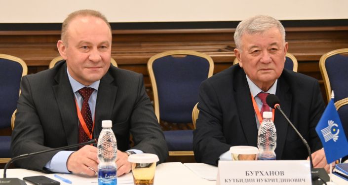 К краткосрочному мониторингу выборов депутатов Жогорку Кенеша Кыргызстана приступила группа международных наблюдателей от Межпарламентской ассамблеи СНГ. 27 ноября 2021 года
