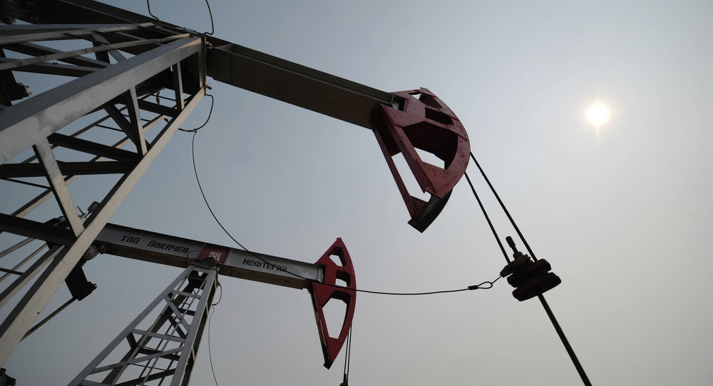 Власти Баткена опровергли, что из страны вывозятся тысячи тонн нефти