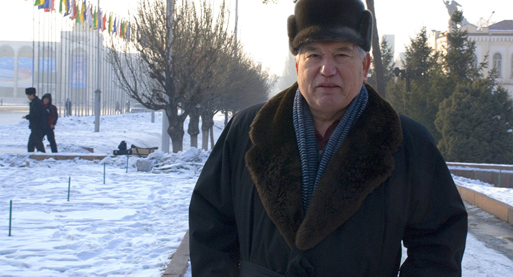 Бишкекте "Айтматов тууралуу 90 суроо" аттуу флешмоб өтөт