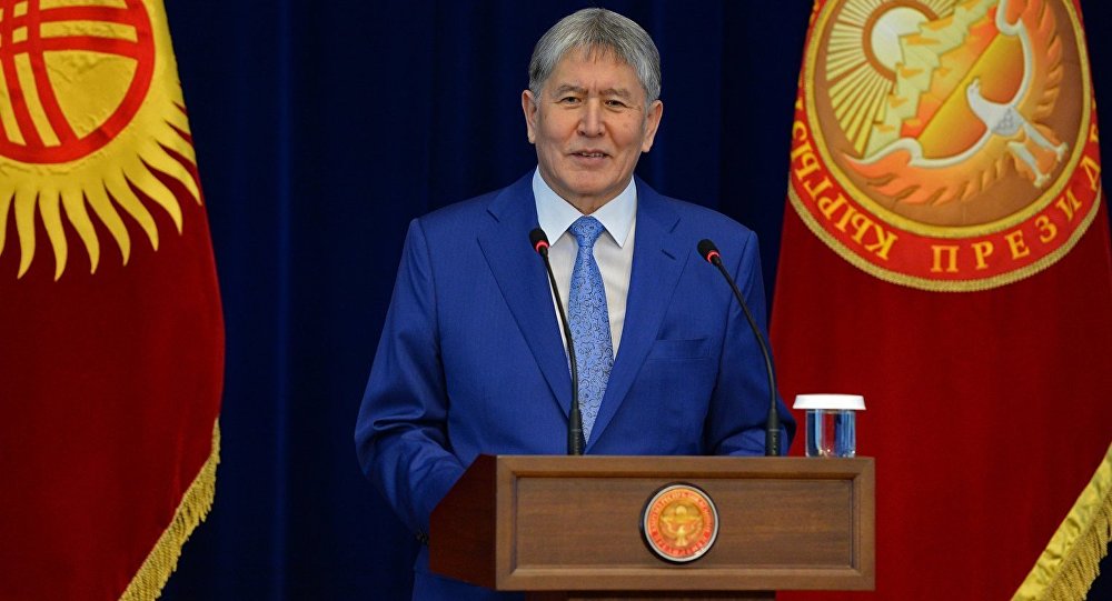 Архивное фото президента Кыргызстана Алмазбека Атамбаева