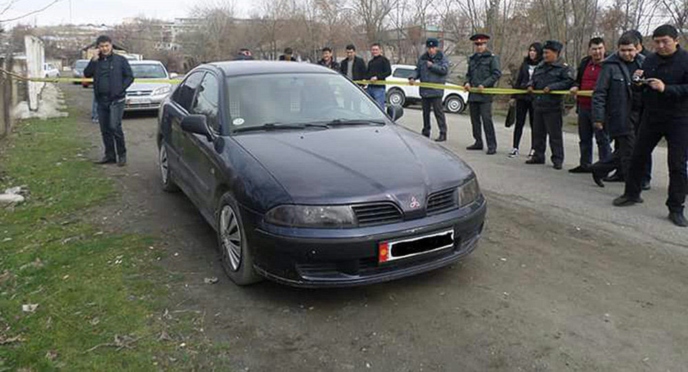 Машина, где нашли тело подполковника Таирбека Уларова в Оше