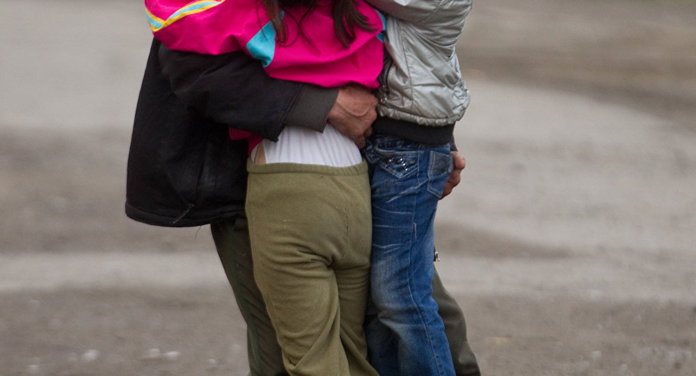 Родители обещают ребенку вернуться, но пропадают, — о детях мигрантов в КР