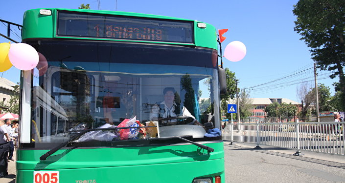 Новосибирск бишкек автобус. Город Ош автобус. Автобус Бишкек. Общественный транспорт Ош. Ош Бишкек автобус.