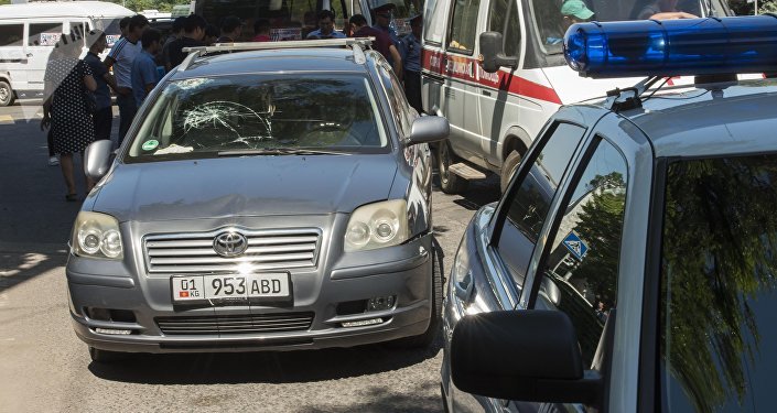 Автомобиль на котором был совершен наезд на пешехода на проспекте Чуй в Бишкеке