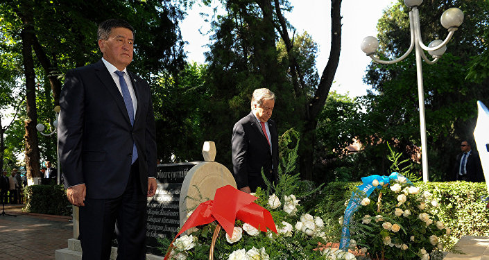 Премьер-министр КР Сооронбай Жээнбеков и Генеральный Секретарь ООН Антониу Гутерриш сегодня, 11 июня, почтили память погибших во время июньских событий 2010 года