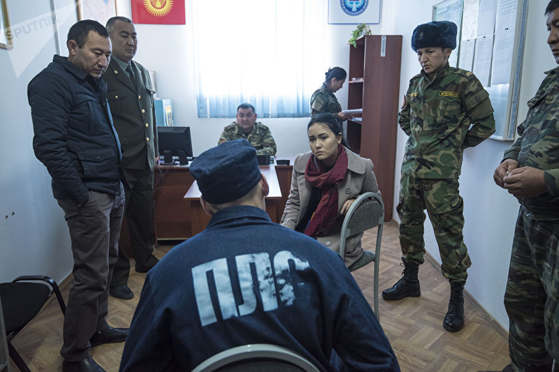 Заключенный в исправительной колонии № 19 для пожизненно лишенных свободы во время интервью журналисту Sputnik Кыргызстан