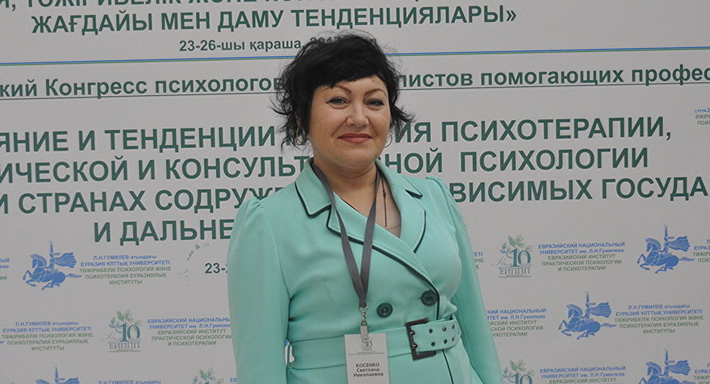 Психолог, семейный консультант Светлана Косенко во время интервью
