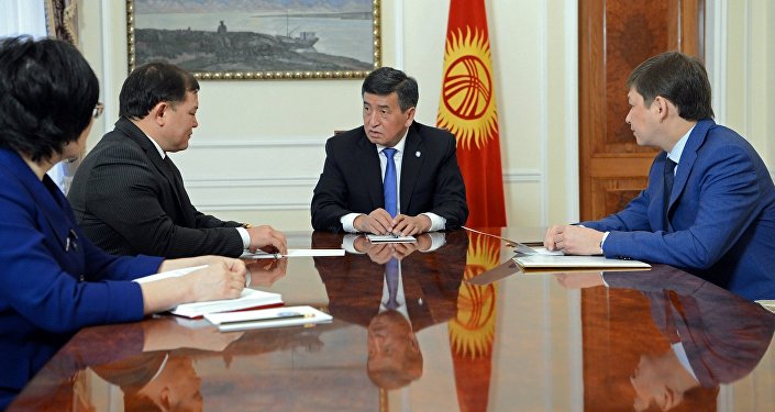 Встеча президента КР Сооронбя Жээнбекова с премьер-министром Сапаром Исаковым