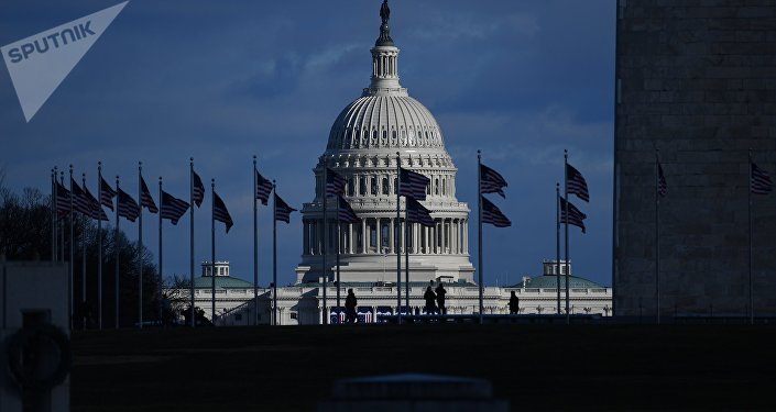 Вид на Капитолий в Вашингтоне (округ Колумбия). Архивное фото