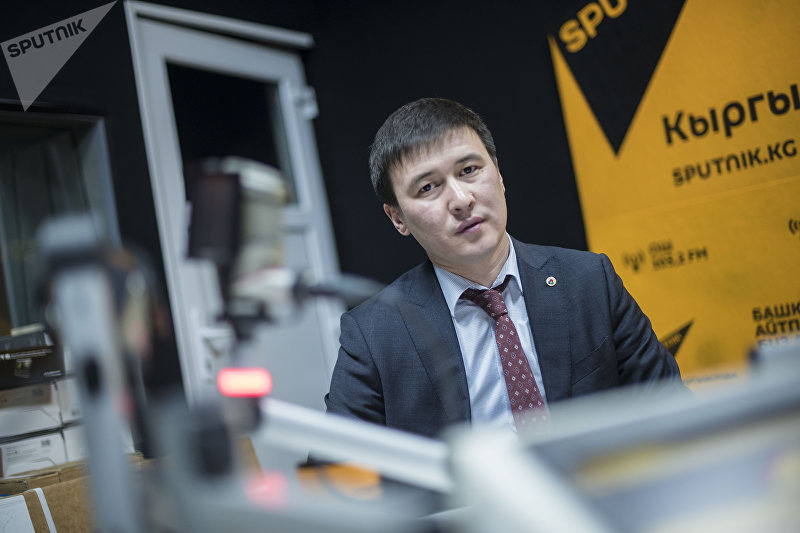Председатель правления ОАО Национальная энергетическая холдинговая компания Айбек Калиев во время интервью Sputnik Кыргызстан