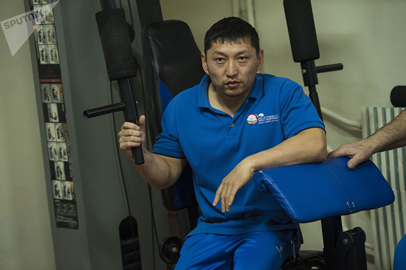 Многократный чемпион Кыргызстана по пауэрлифтингу, участник паралимпийских игр в Рио-Де-Жанейро Эсен Калиев