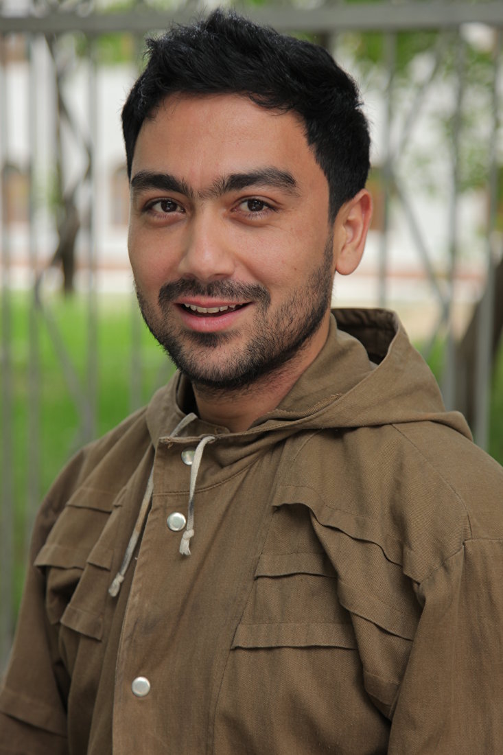 Известный таджикский. Ахмад узбек артист.