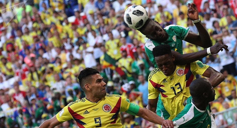 Футбол: Колумбия менен Япония плей-офф оюндарына чыкты