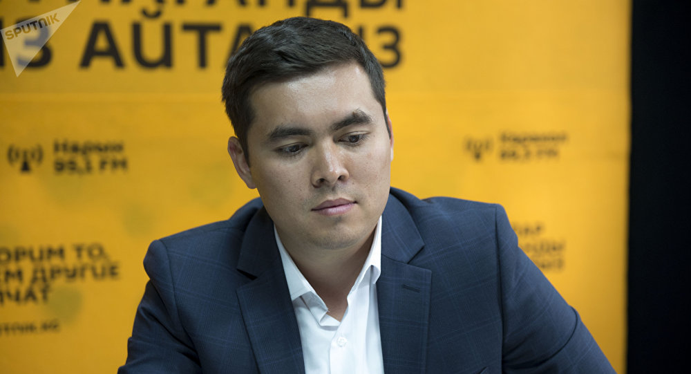 Өкмөткө караштуу Монополияга каршы кызматынын жетектөөчү адиси Улан Ташматов Өкмөткө караштуу Монополияга каршы кызматынын жетектөөчү адиси Улан Ташматов