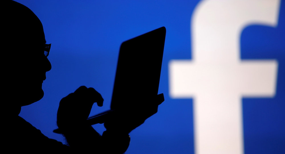Facebook запретил публиковать посты сексуального характера