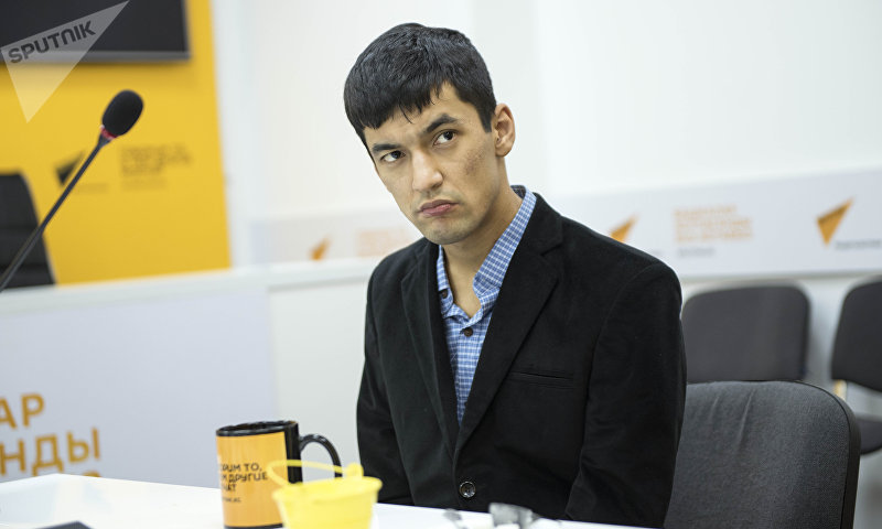 Выпускник Бишкекского гуманитарного университета, компьютерный мастер Сардор Ибрагимов