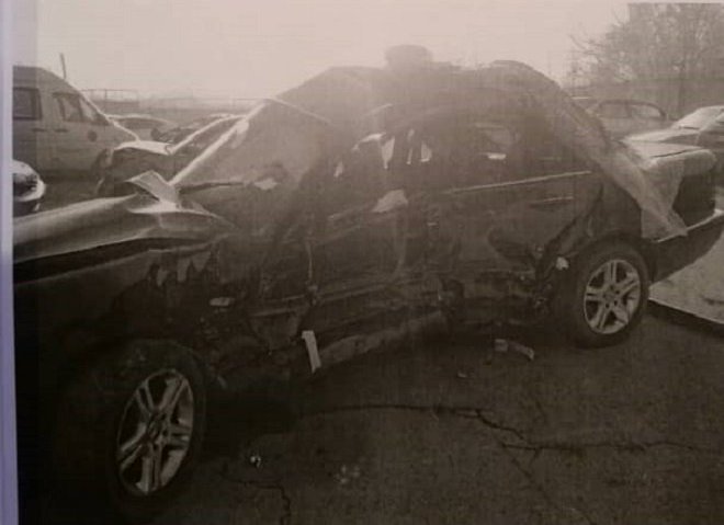 Автомобиль, в котором разбился 24-летний кыргызстанец на пересечении улиц Жукеева-Пудовкина и Аалы Токомбаева