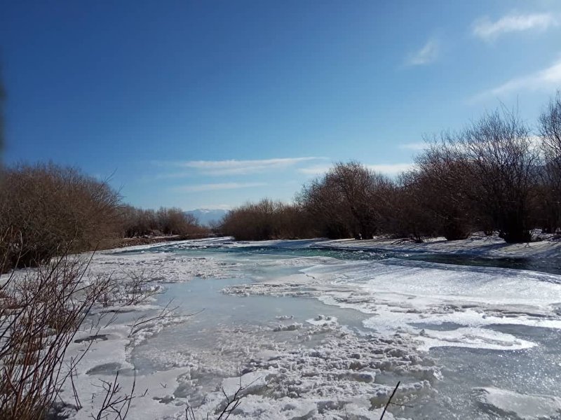 Река в селе Кызыл-Добо в Кочкорском районе